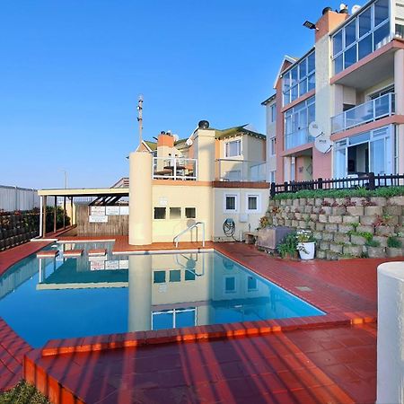 Escape To Paradise: Beachside Apartment Джефрис Бей Екстериор снимка
