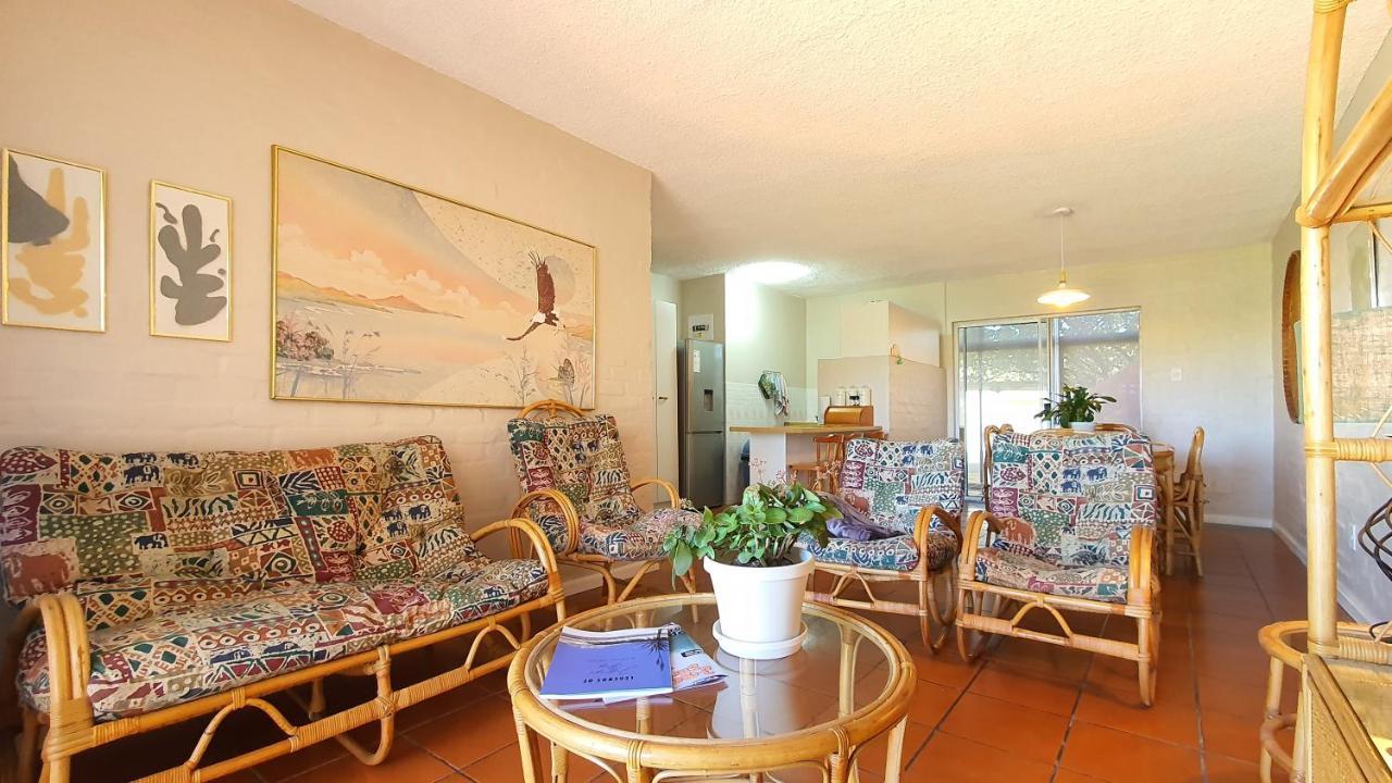 Escape To Paradise: Beachside Apartment Джефрис Бей Екстериор снимка