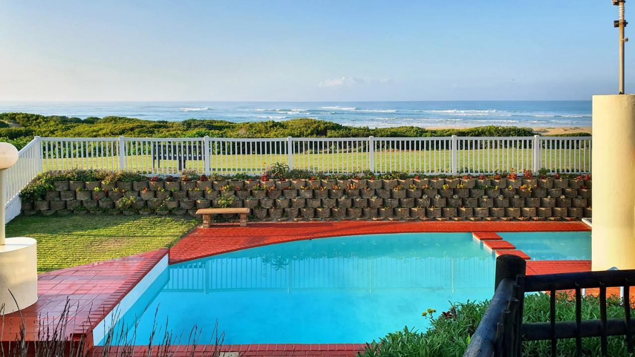 Escape To Paradise: Beachside Apartment Джефрис Бей Екстериор снимка