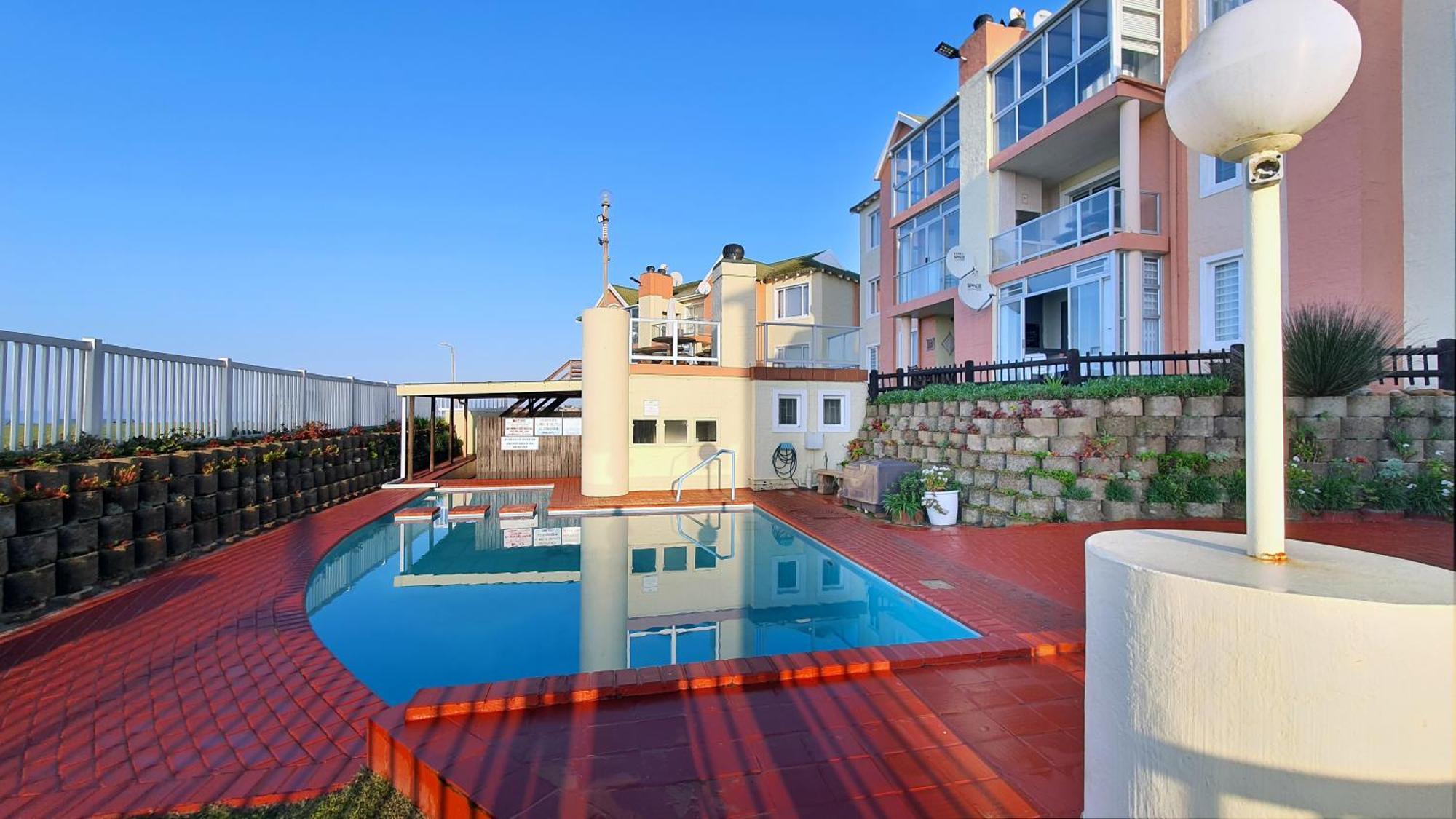 Escape To Paradise: Beachside Apartment Джефрис Бей Екстериор снимка